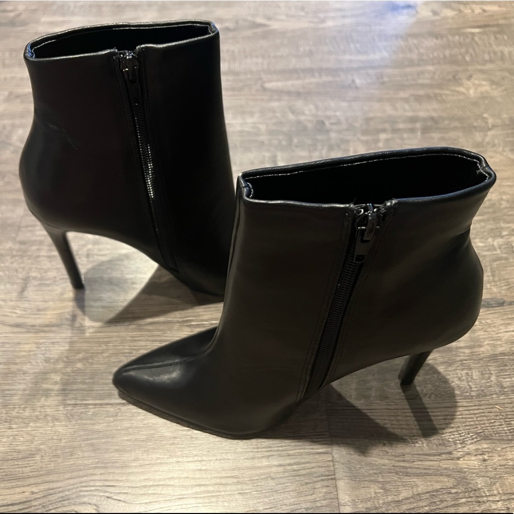 So Me Tatey Ankle Boots